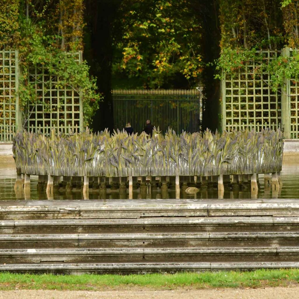 bosquete do obelisco nos jardins de versalhes