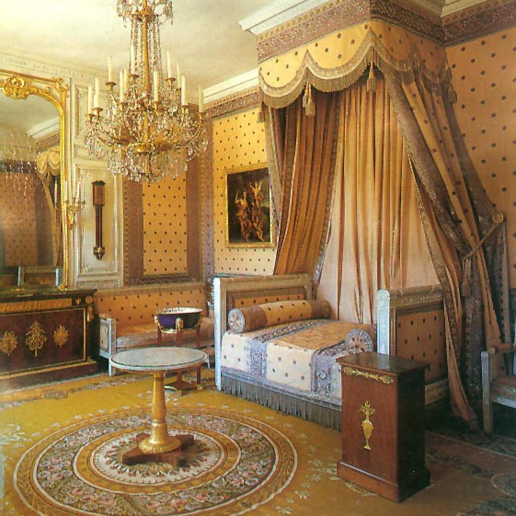 dormitorio do grande trianon do palacio de versalhes