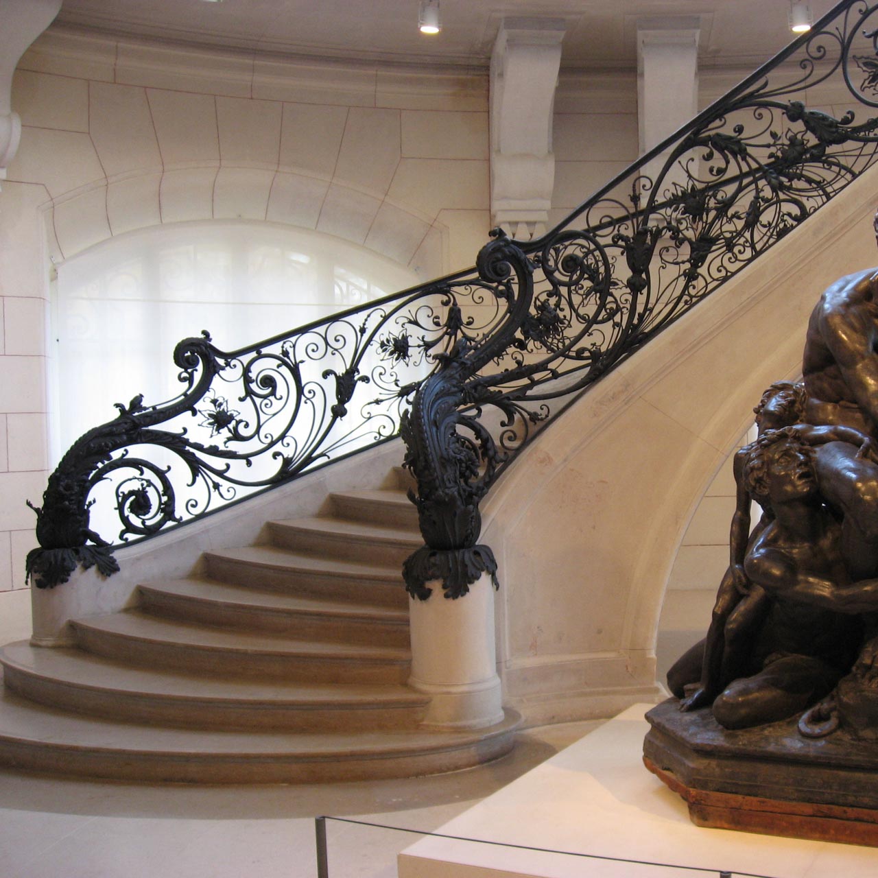 escada de honra do petit trianon de versalhes