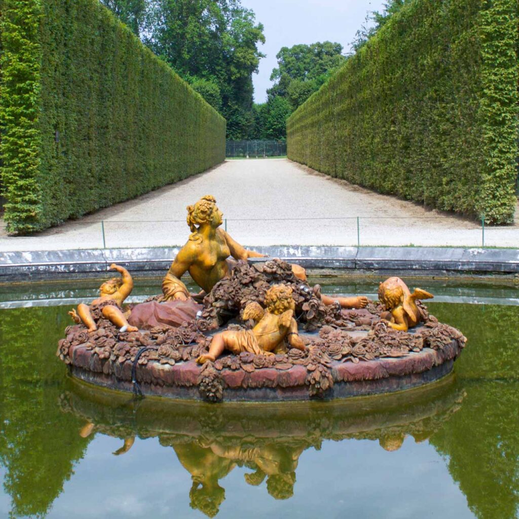 fonte das quatro estacoes em versailles