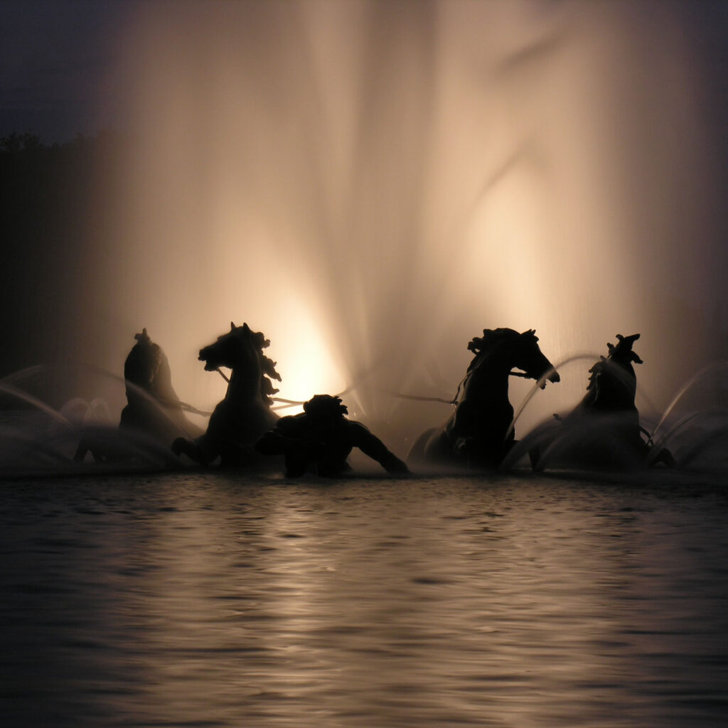 fonte de apolo a noite em versailles