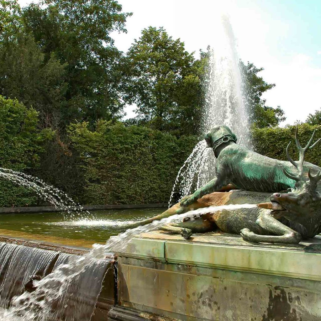 fonte de luta de animais em versailles