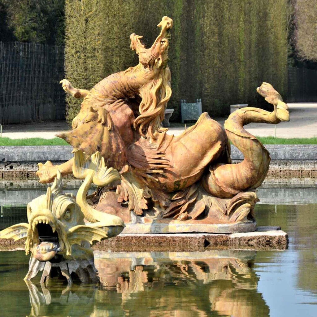 fonte do dragao nos jardins de versailles