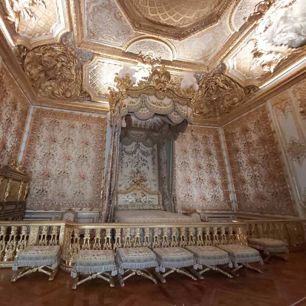 quarto da rainha versalhes